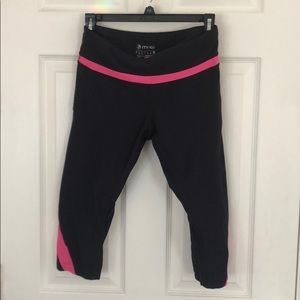 MPG capri leggings